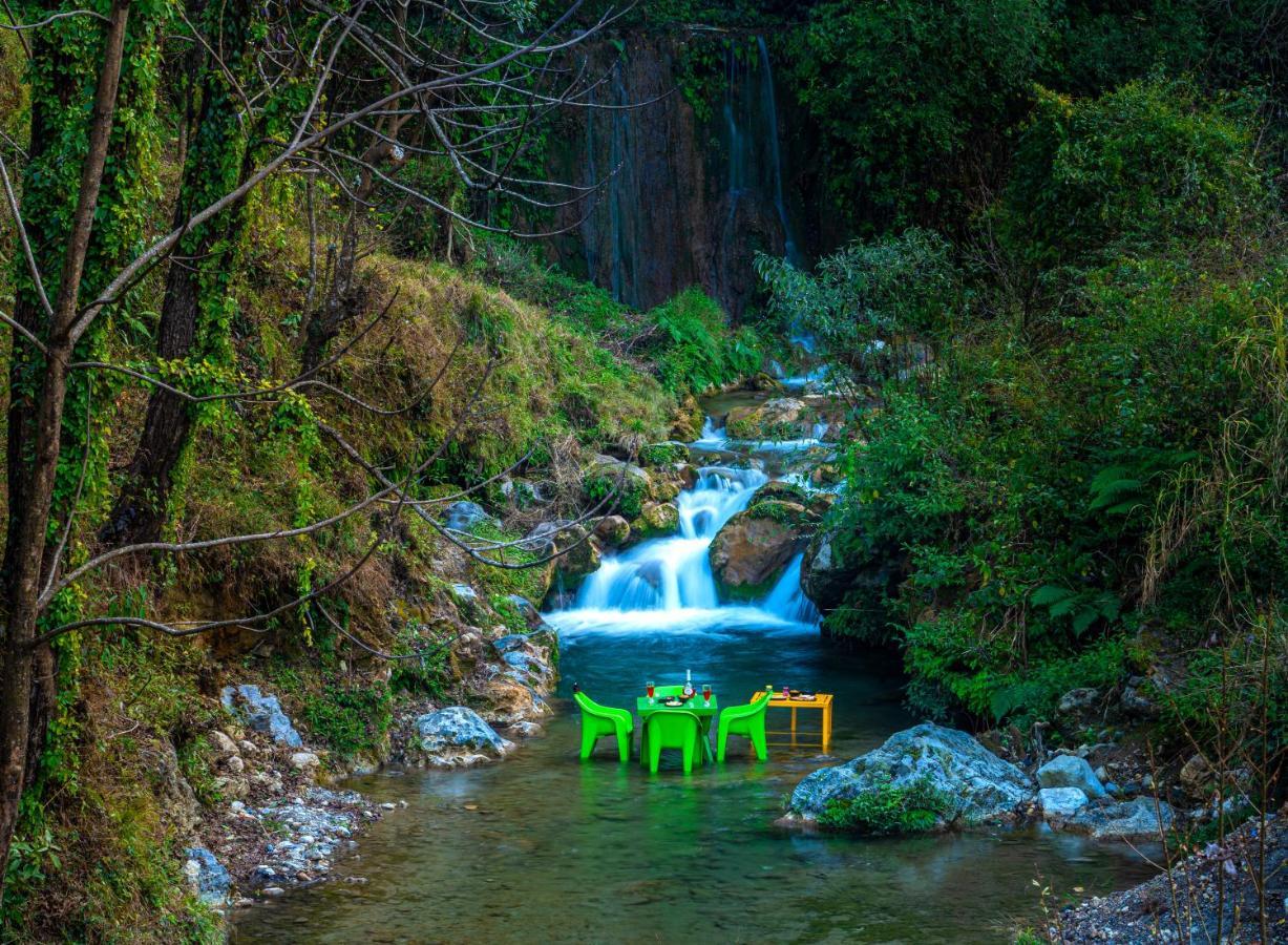 The Hosteller Mussoorie By The Streamside, Kempty Bagian luar foto