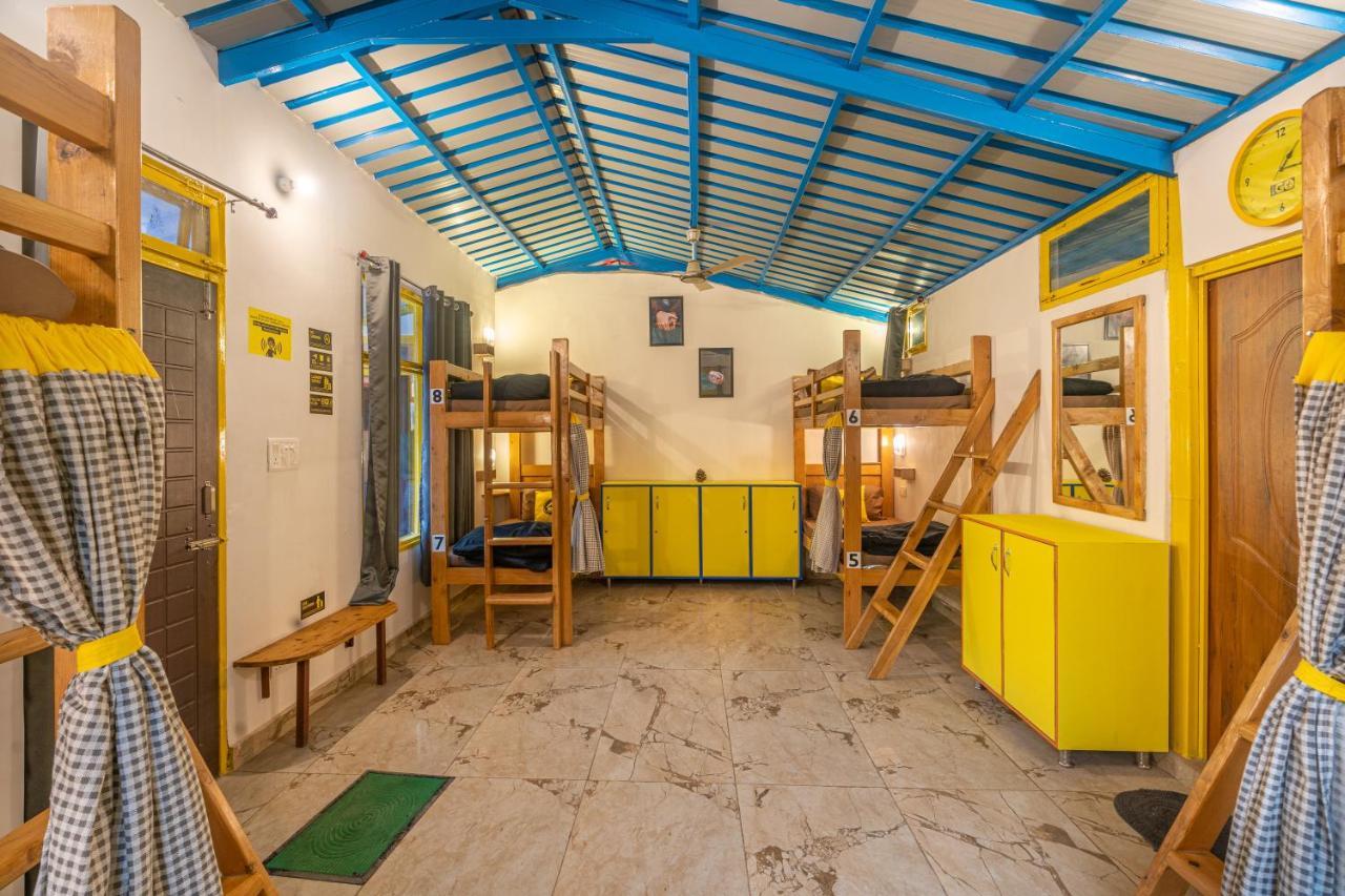 The Hosteller Mussoorie By The Streamside, Kempty Bagian luar foto