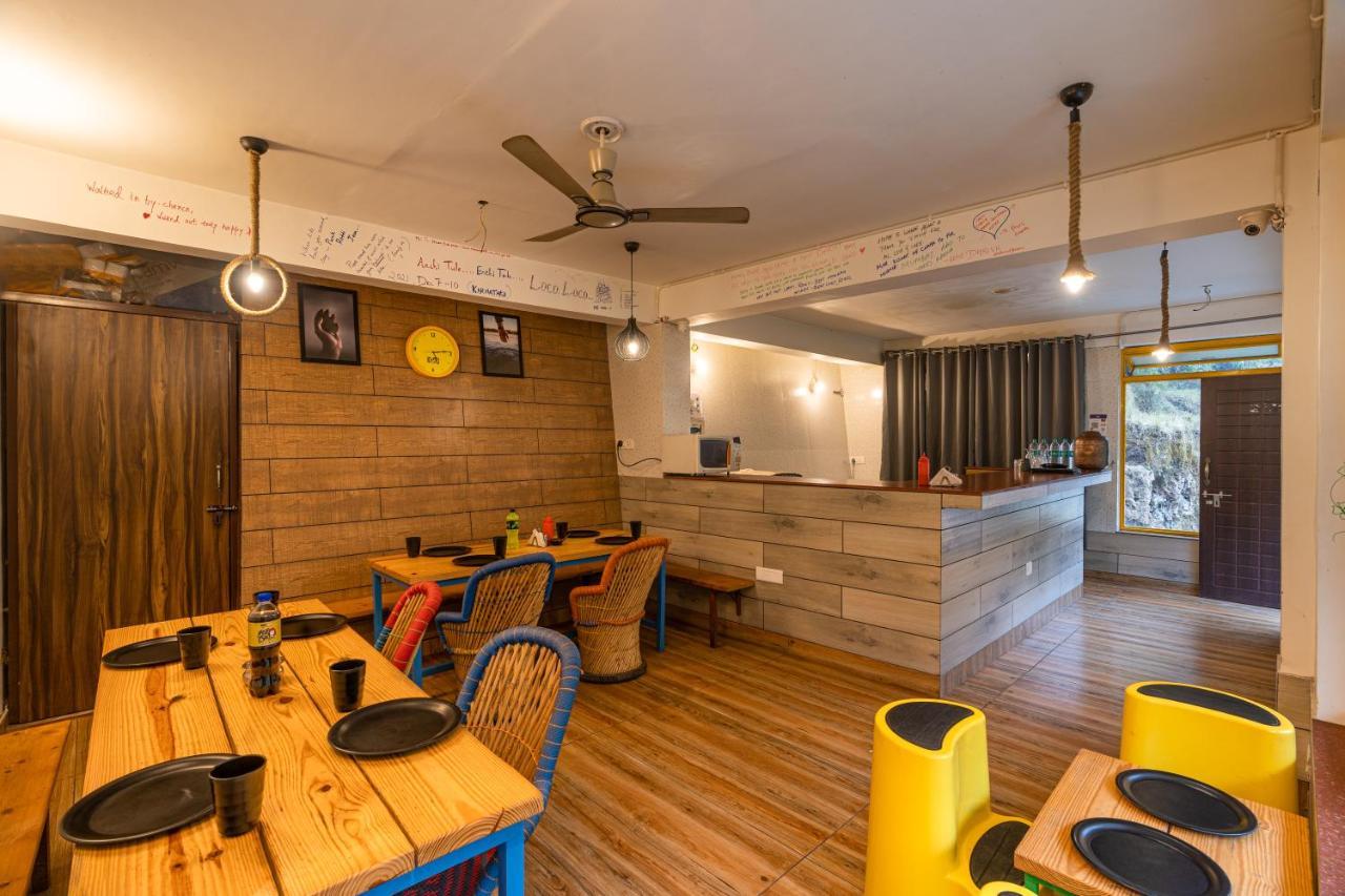 The Hosteller Mussoorie By The Streamside, Kempty Bagian luar foto
