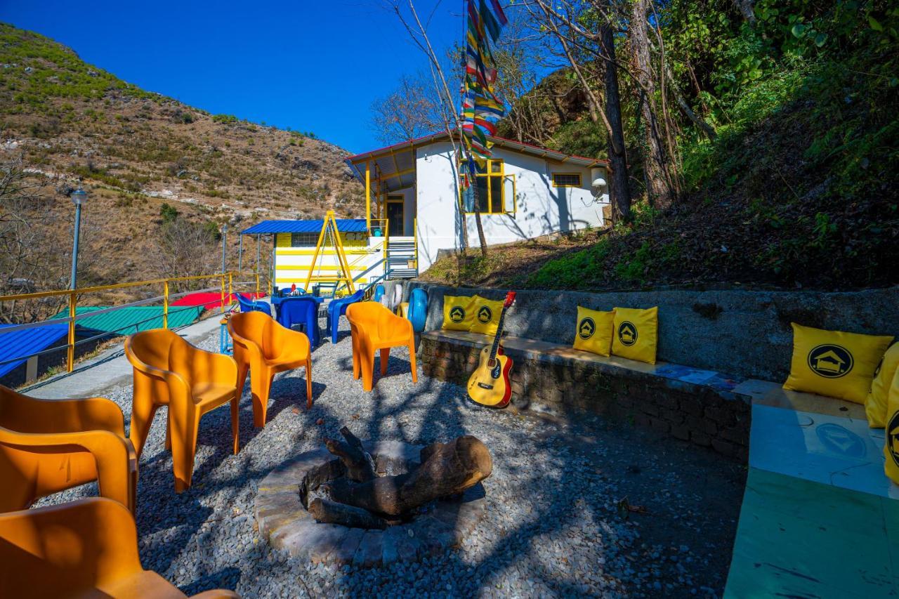 The Hosteller Mussoorie By The Streamside, Kempty Bagian luar foto