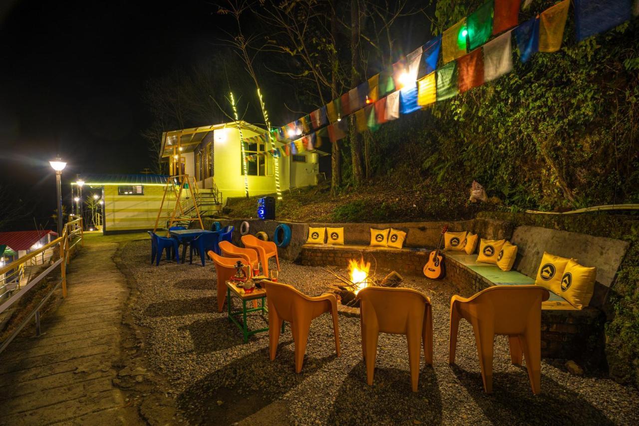 The Hosteller Mussoorie By The Streamside, Kempty Bagian luar foto