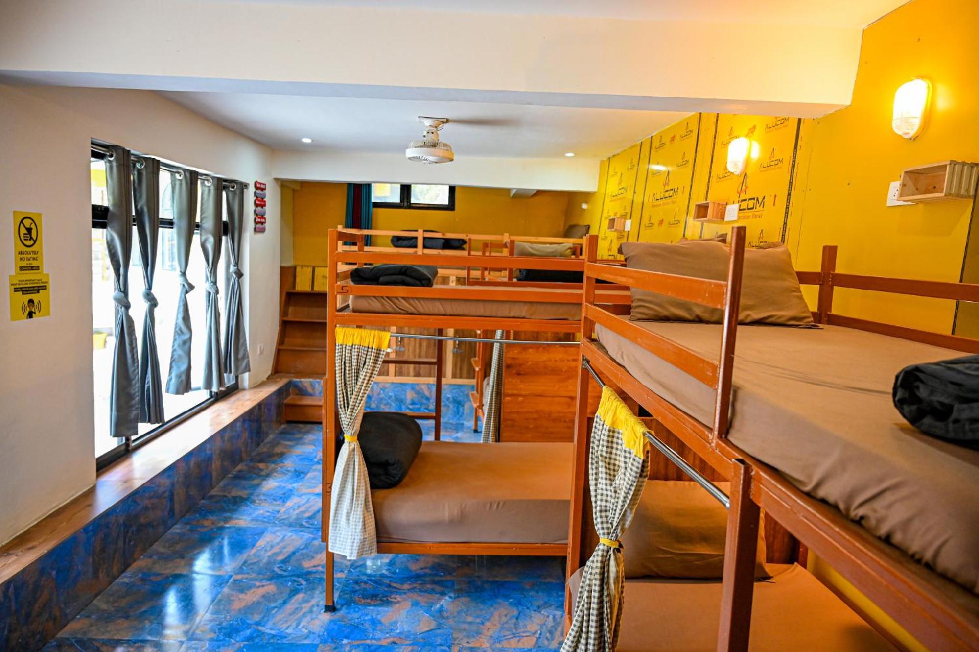 The Hosteller Mussoorie By The Streamside, Kempty Bagian luar foto