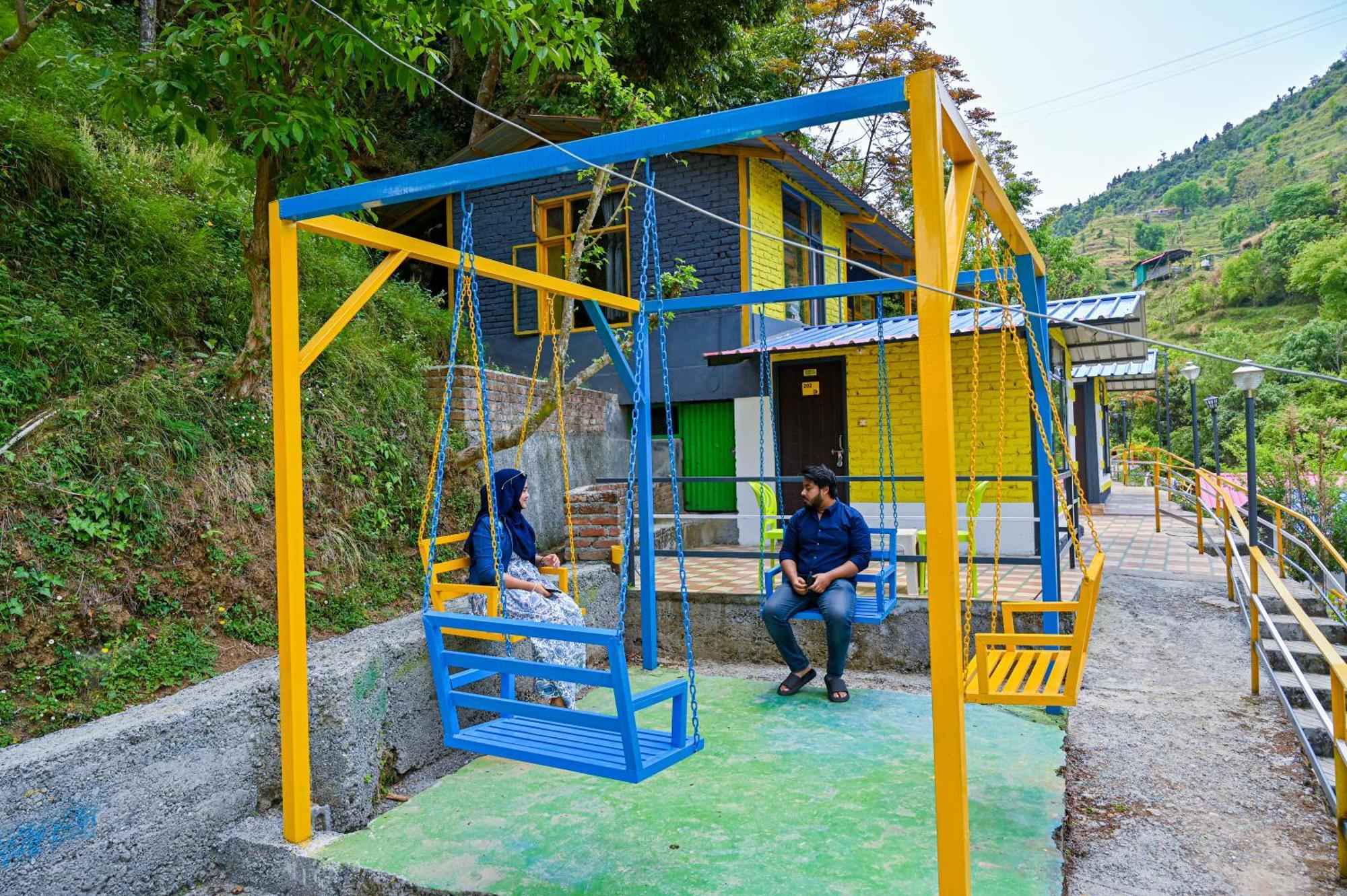 The Hosteller Mussoorie By The Streamside, Kempty Bagian luar foto