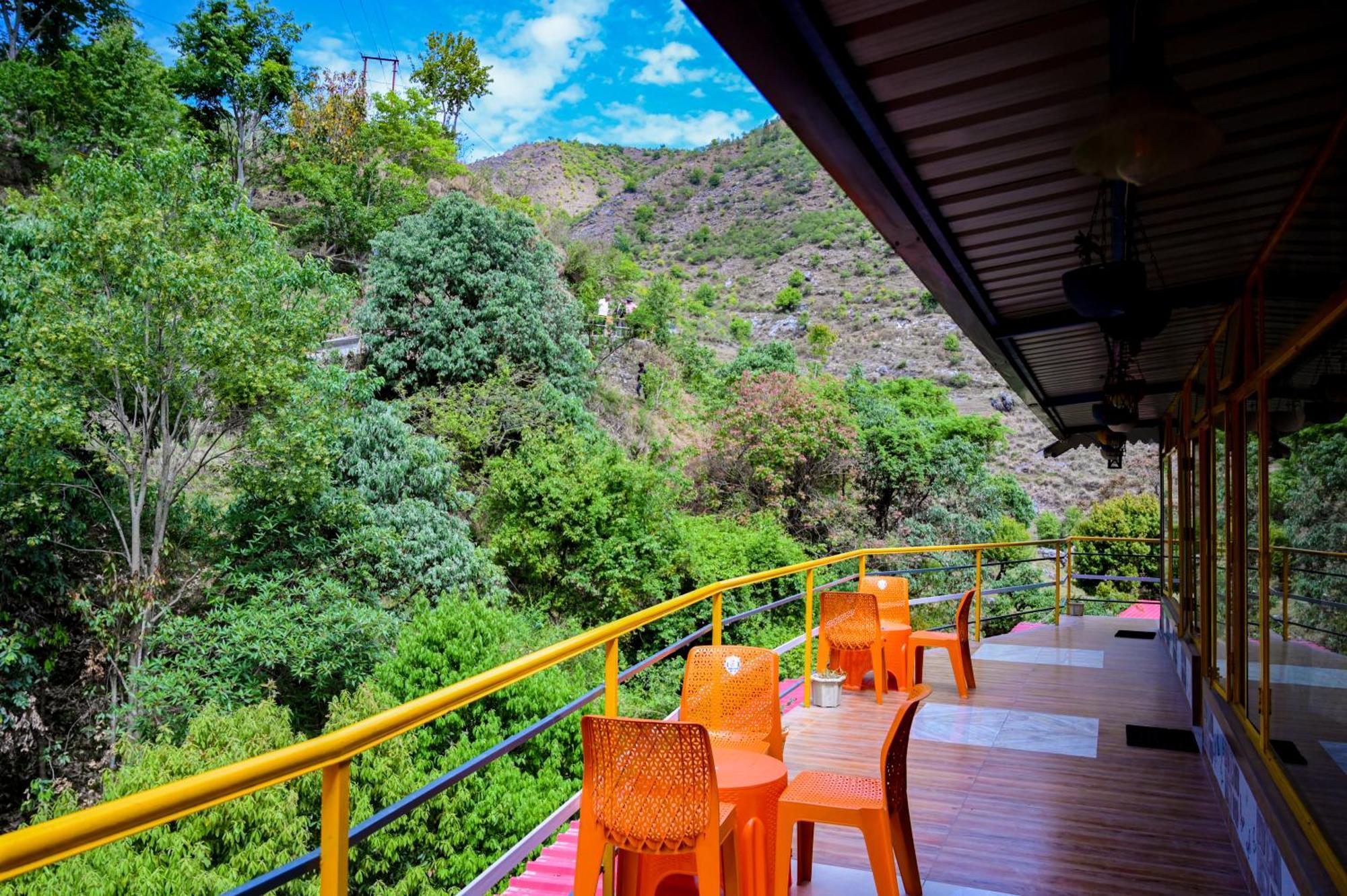 The Hosteller Mussoorie By The Streamside, Kempty Bagian luar foto