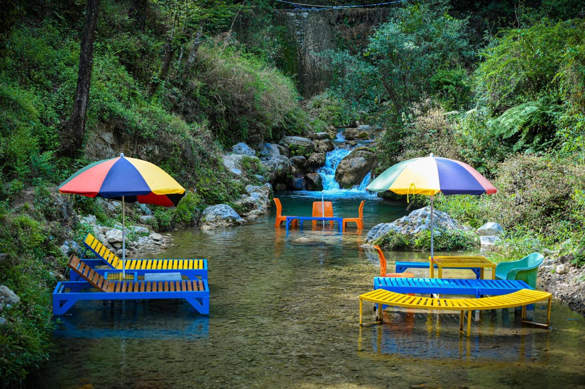 The Hosteller Mussoorie By The Streamside, Kempty Bagian luar foto