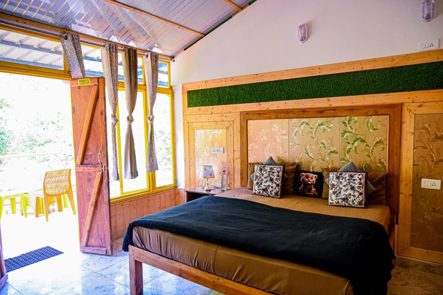 The Hosteller Mussoorie By The Streamside, Kempty Bagian luar foto