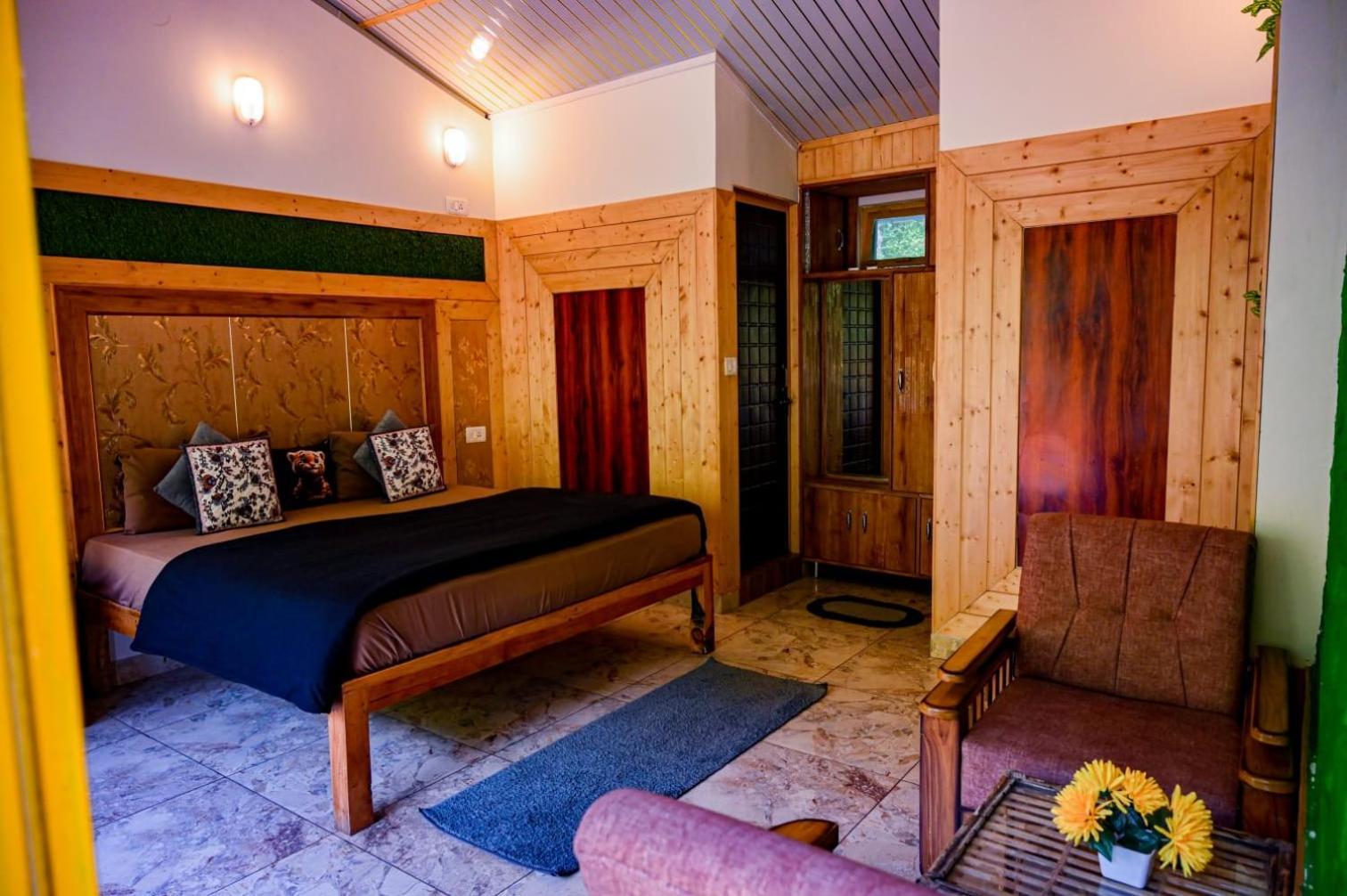 The Hosteller Mussoorie By The Streamside, Kempty Bagian luar foto