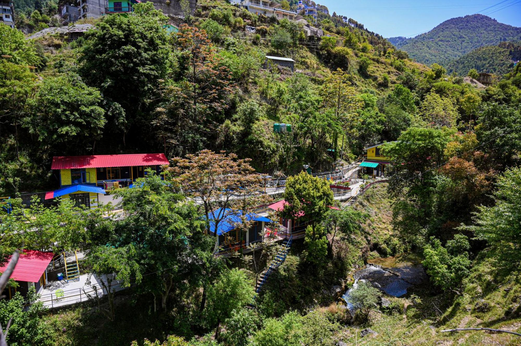 The Hosteller Mussoorie By The Streamside, Kempty Bagian luar foto